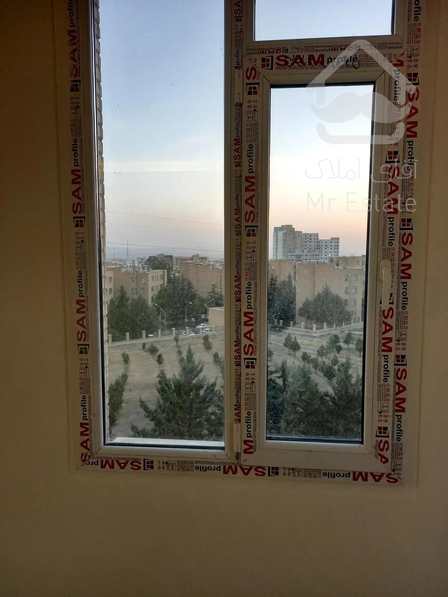 رهن واحد تکخوابه در مجتمع قائم دو بلوک ۱۴ مخصوص زوجهای جوان و تازه عروس داماد