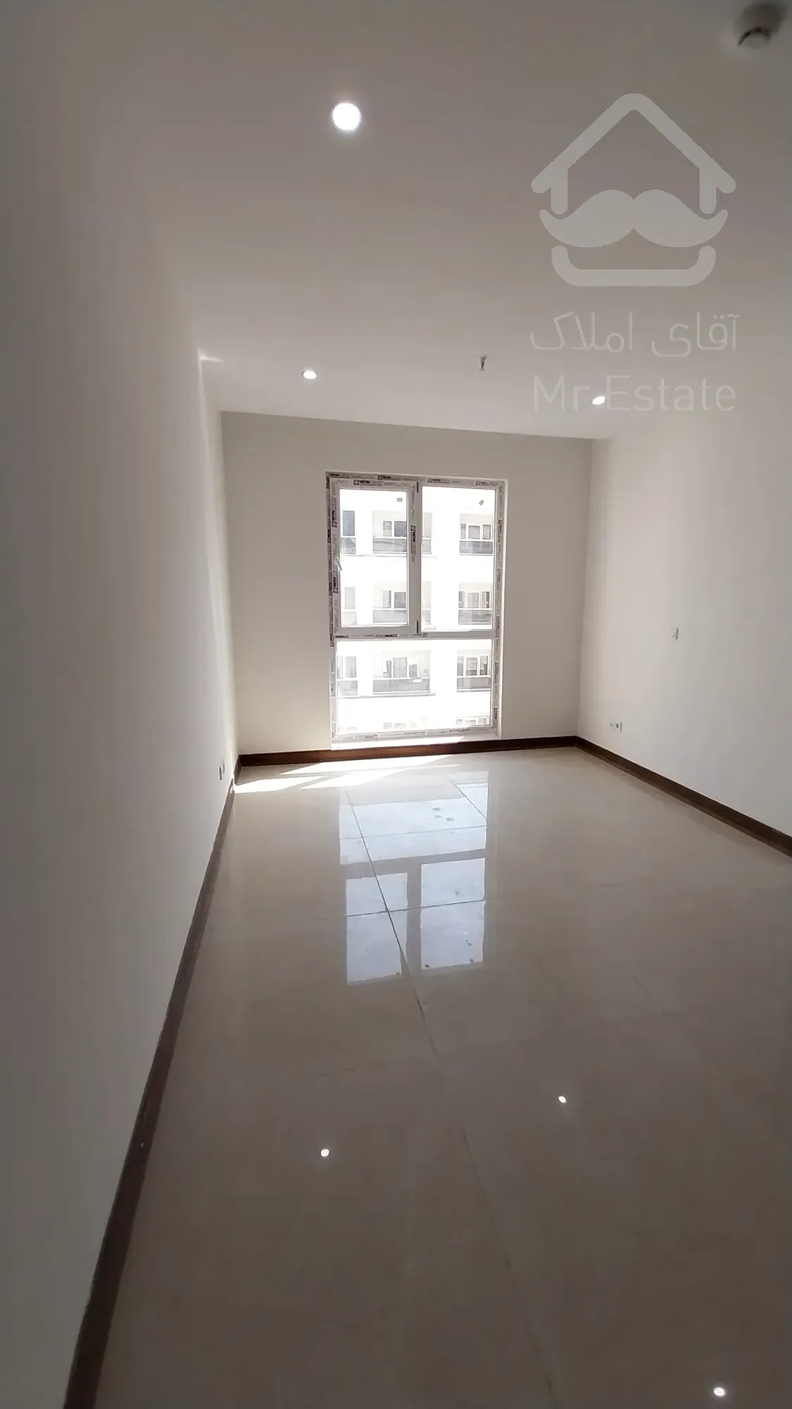 فروش واحد 175 متری سه خواب هروی