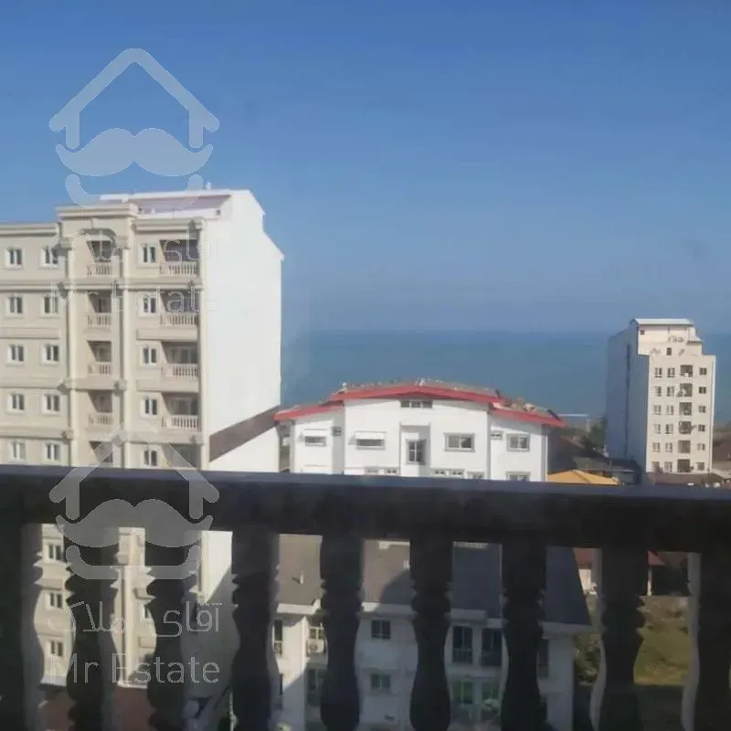 آپارتمان 170 متری_نوساز_بسیارشیک وتمیز_جمهوری