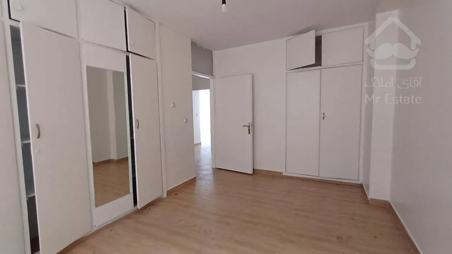 ویلایی دوبلکس / 250 متری/ 4 خوابه / در میرداماد