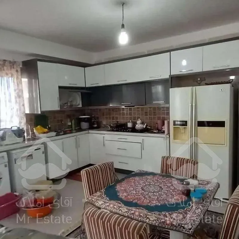 آپارتمان 153 متر-3خواب-خوش نقشه-اکازیون-خیابان جمهوری