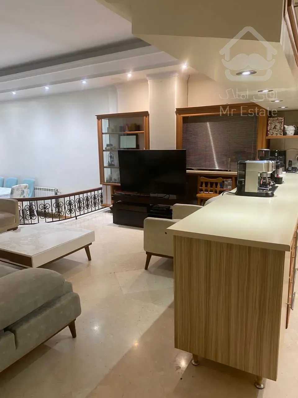 خرید وفروش اپارتمان ۲۲۰ متر ۴ خواب ونک شیراز شمالی