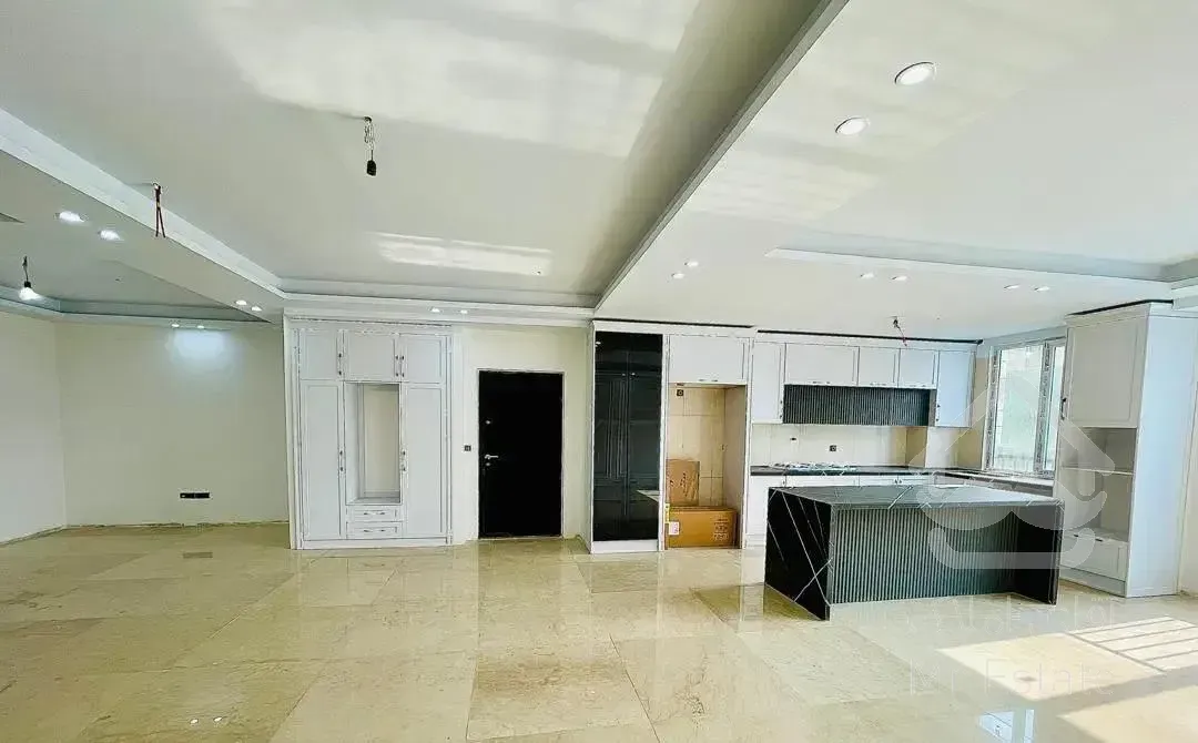 ۱۶۰متر سهخواب نوساز ۲پارکینگ قابل‌تبدیل غرب باقری