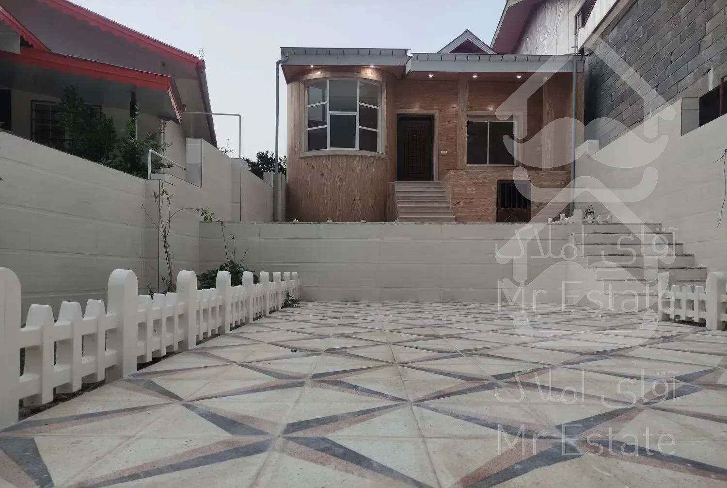 ویلایی منطقه رانکوه ۲۳۰ عرصه ۱۰۰ بنا سند تک برگ