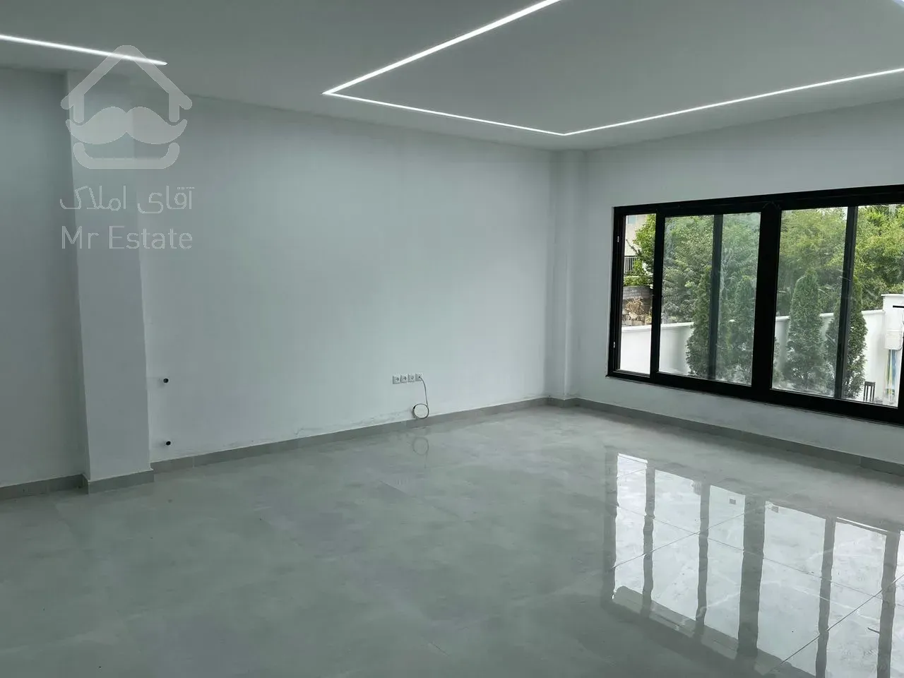 ۳۳۰ متر ویلا در بهترین منطقه نوشهر