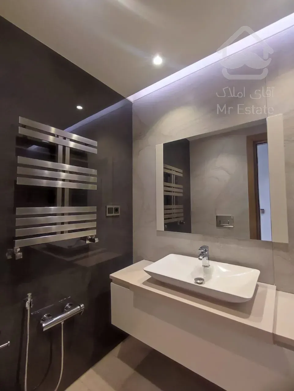 فروش اپارتمان 270 متری زعفرانیه