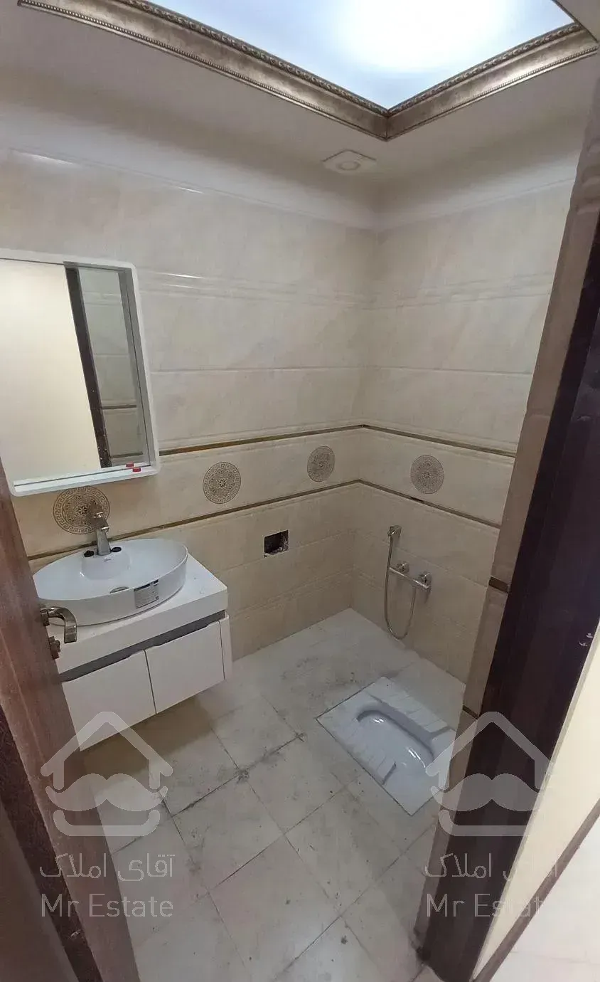 ۱۲۵مترنواب کمیل رهن کامل نوساز طبقه۵