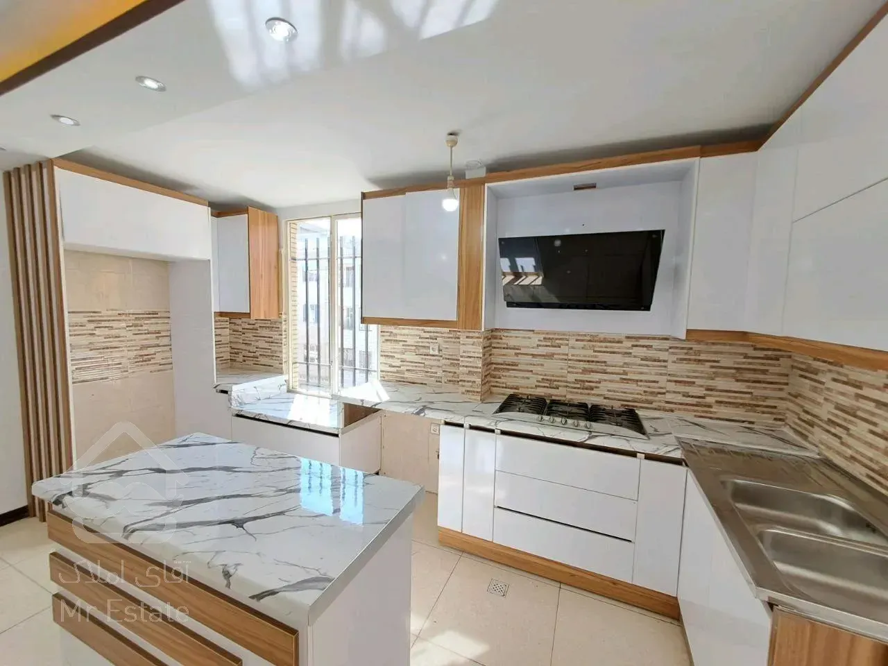 ۵۶متر طبقه۲ سالن پرده خور سند تکبرگ