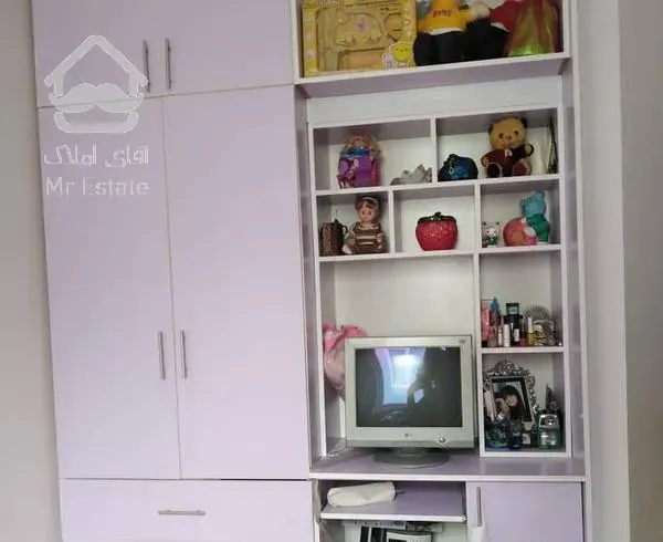 خانه حیاط دار دوطبقه فقط طبقه دوم بفروش میرسه.