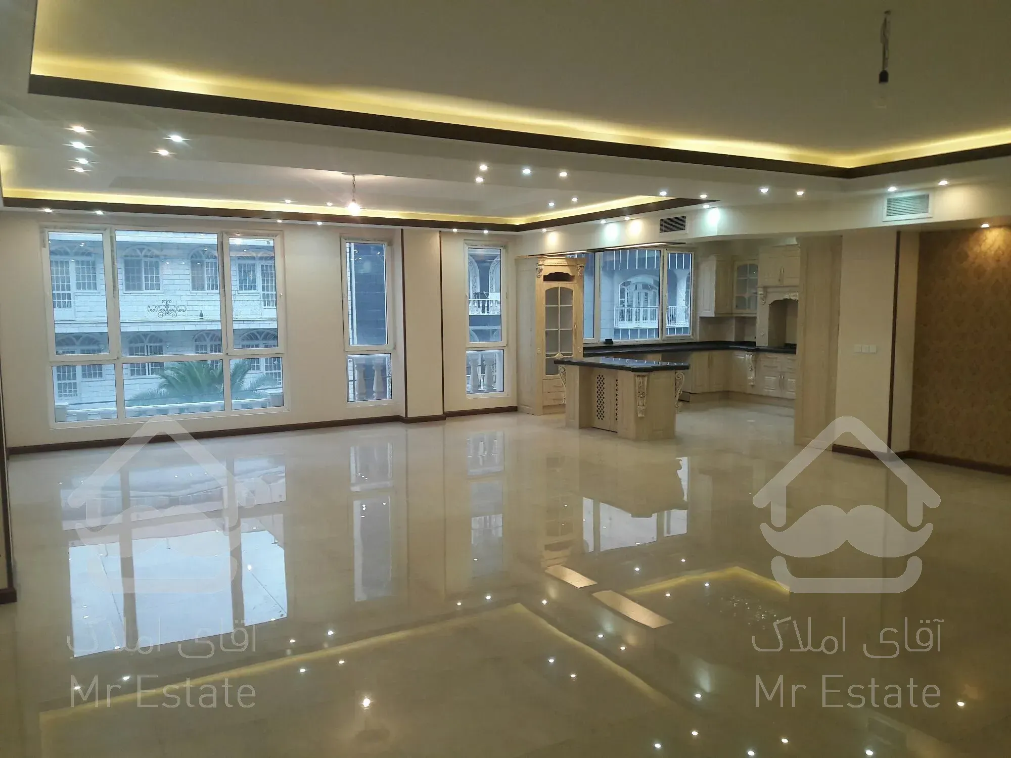 رهن و اجاره آپارتمان مسکونی240متری در صادقیه