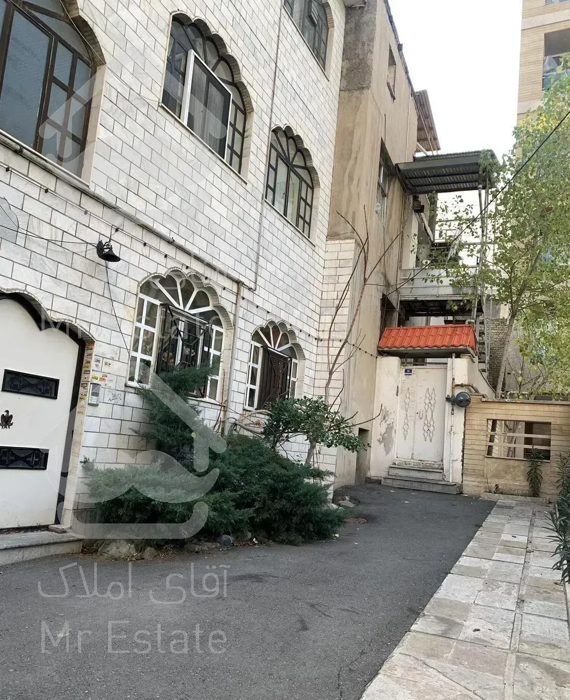 ۱۳۹ متر دوخوابه جنوبی