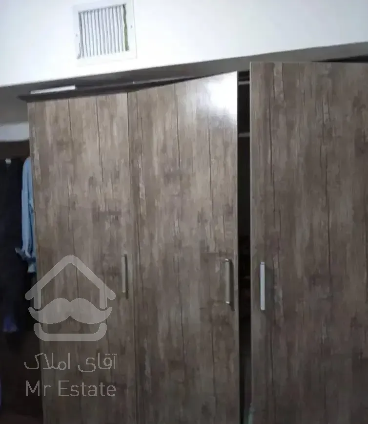 آپارتمان مسکن مهر ۱۰ داخل محوطه ۷۵ متری