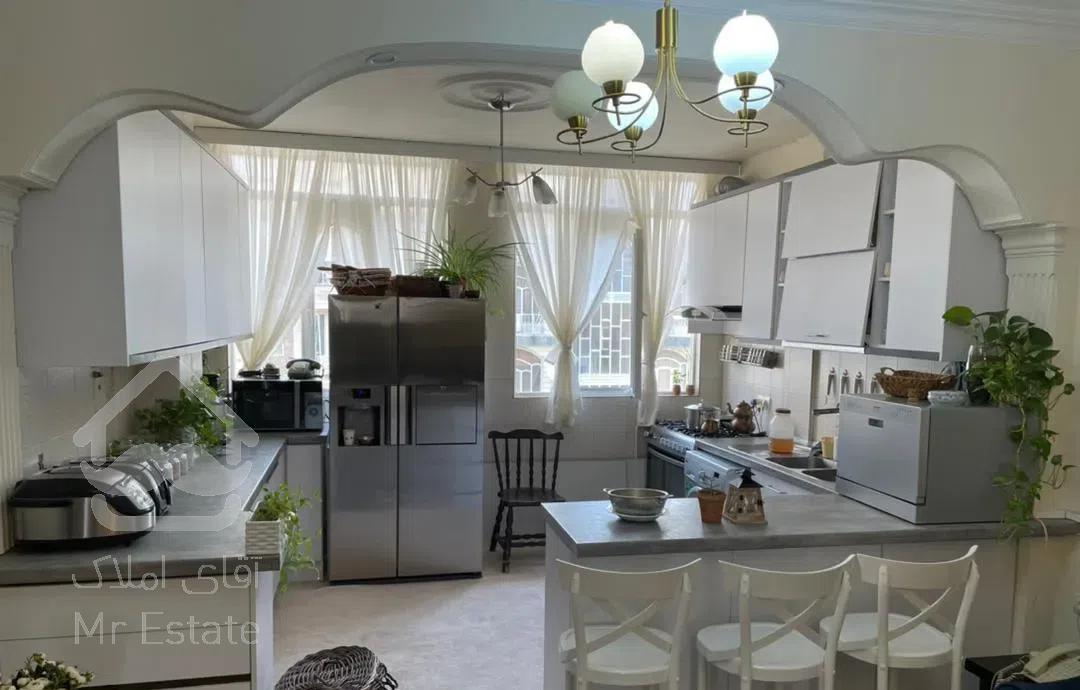 ۸۵ متر پروانه شمالی ۸ واحدی طبقه دوم رویتی