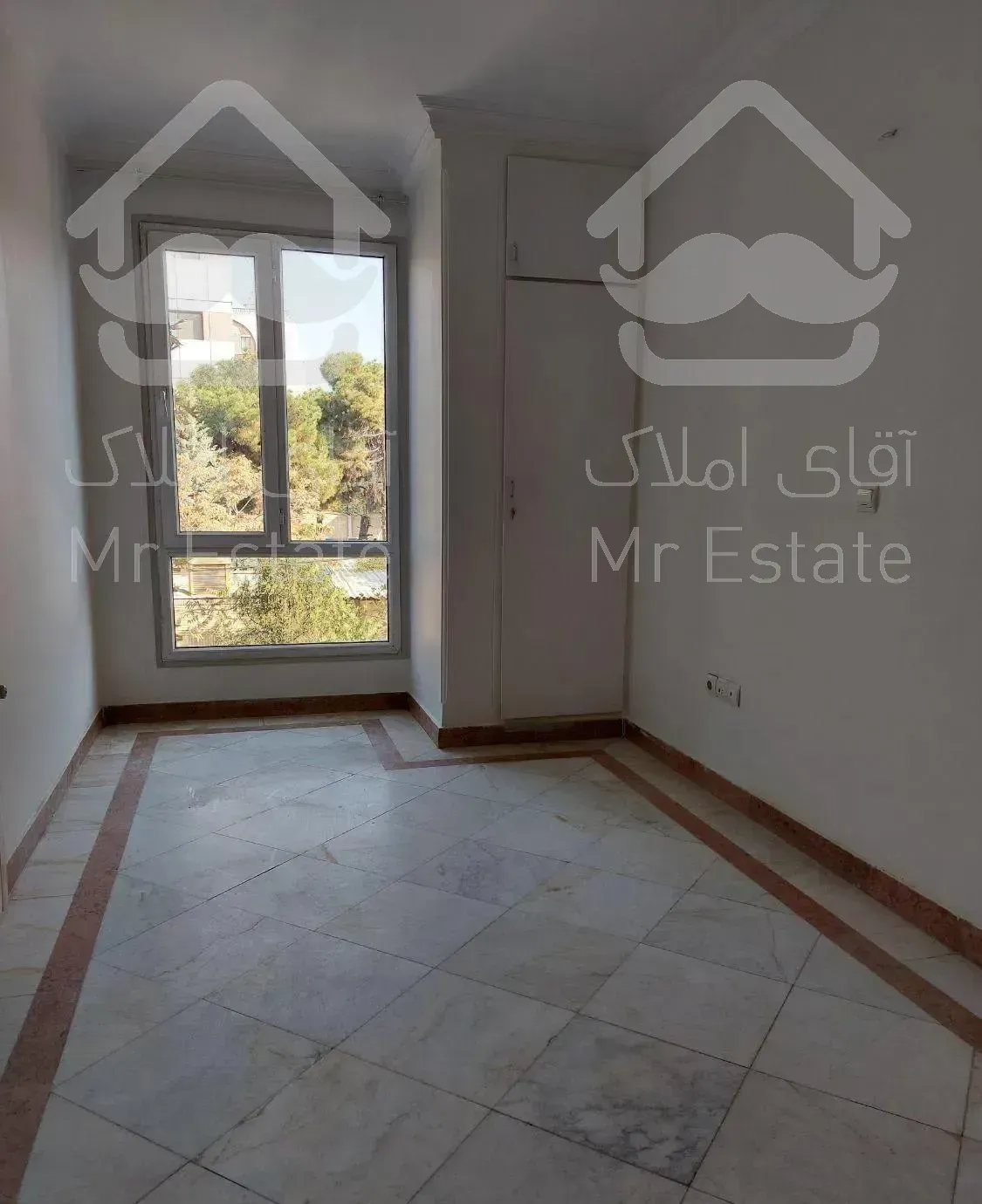 آپارتمان ۱۳۰ متر سه خواب تک واحدی