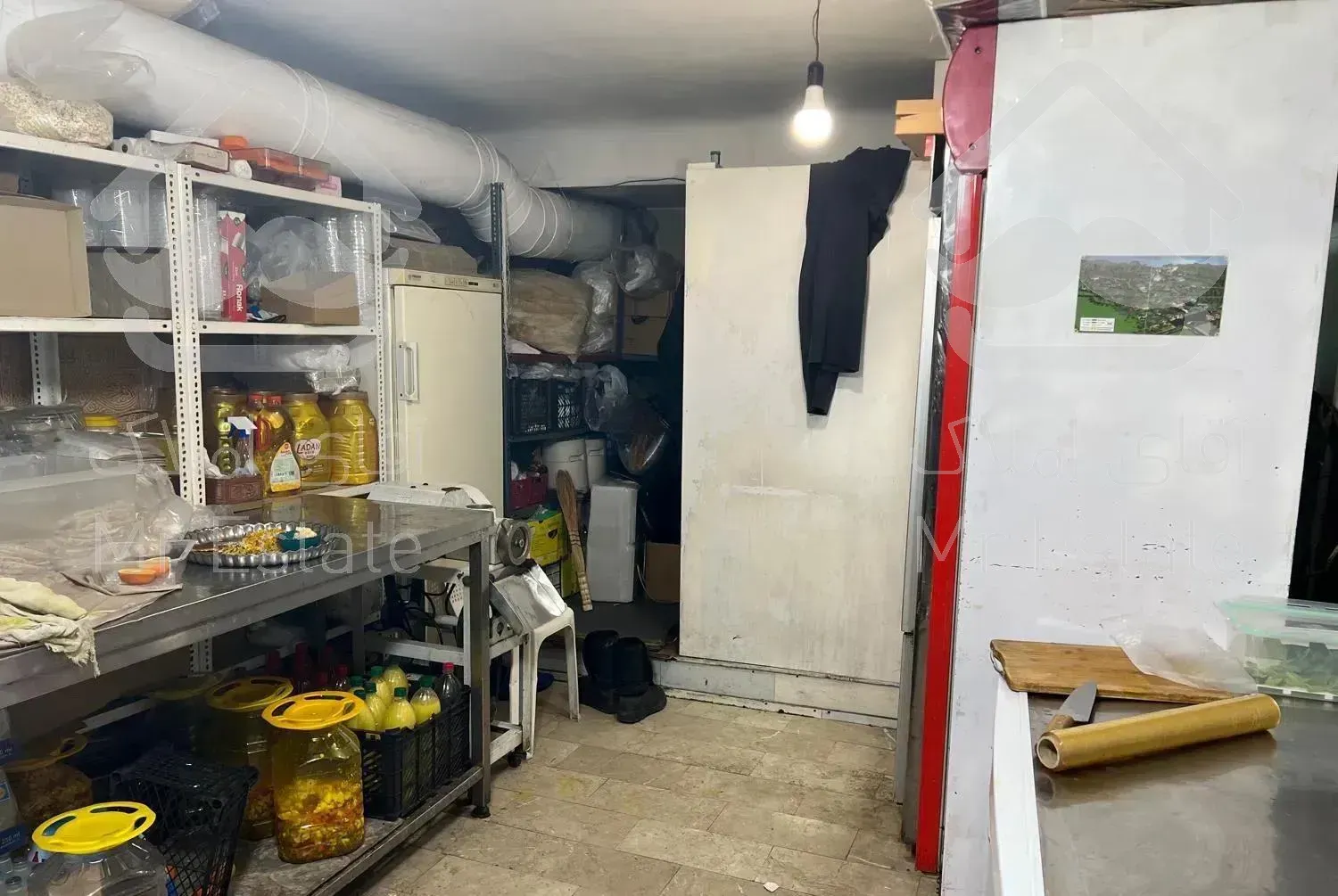 مغازه ۵۰ متری