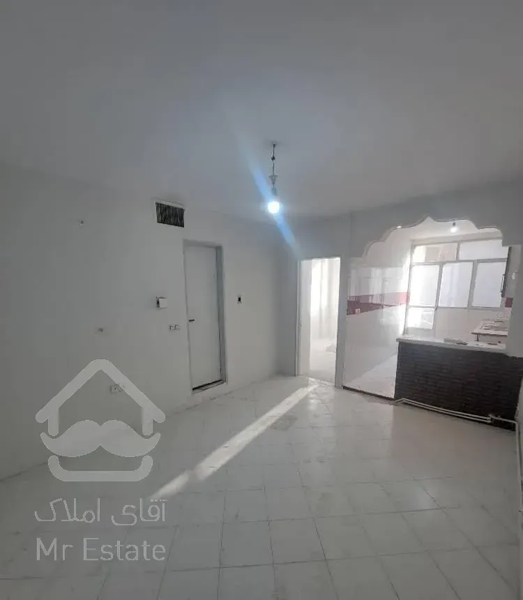 ۴۴ متر تکخواب با پارکینگ بر اصلی غفوری