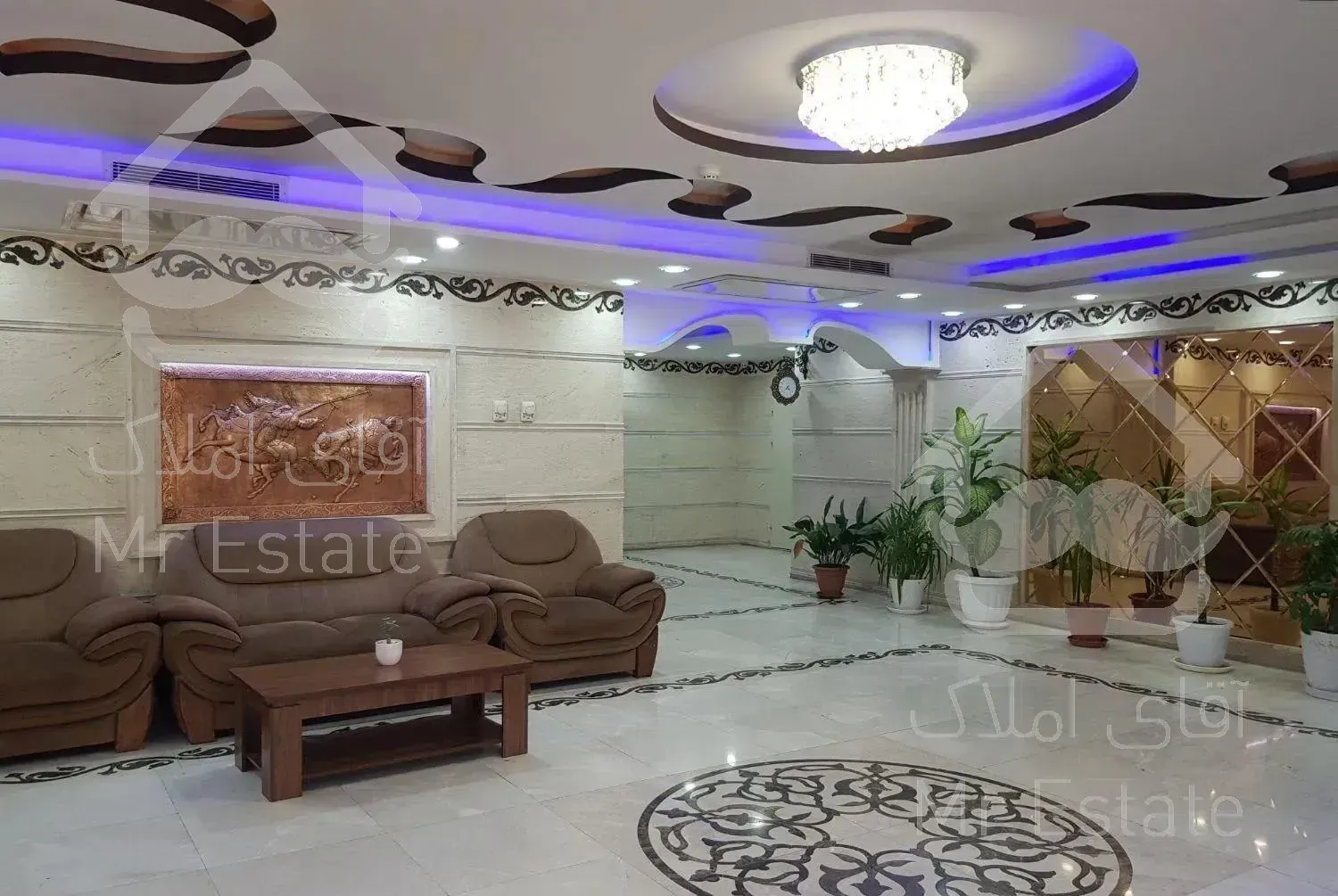 105متری /دوخوابه/فول امکانات /منطقه 22