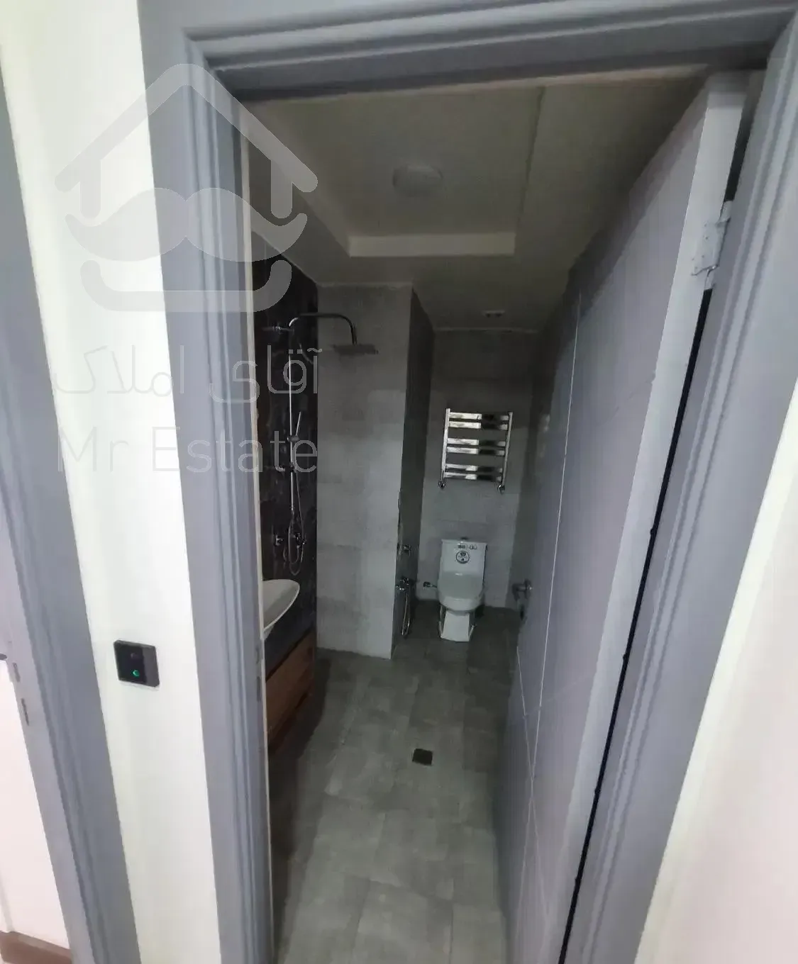 ۱۳۵ متر نوساز / دو پارکینگ