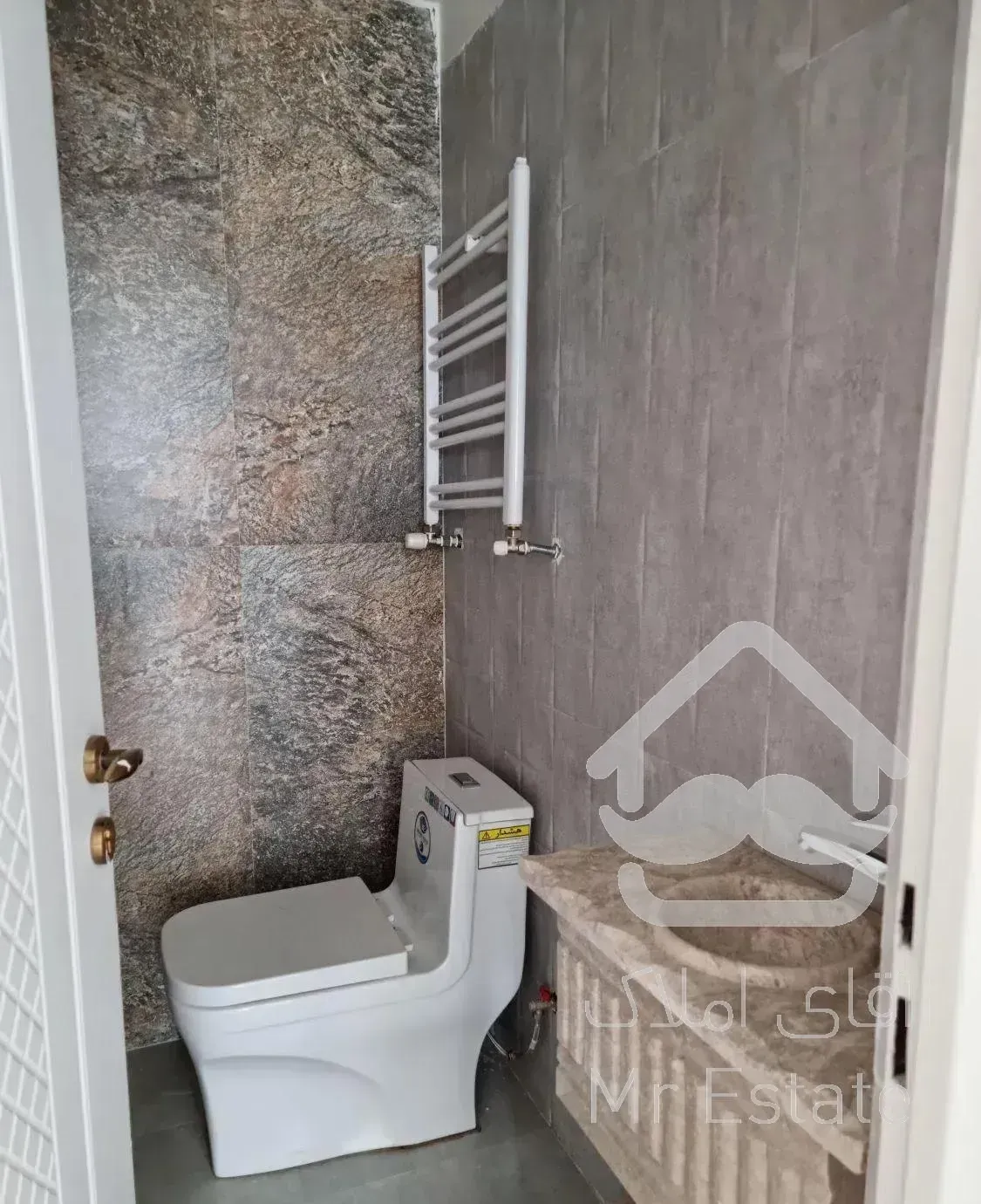 ۱۱۴ متر نوساز لارستان