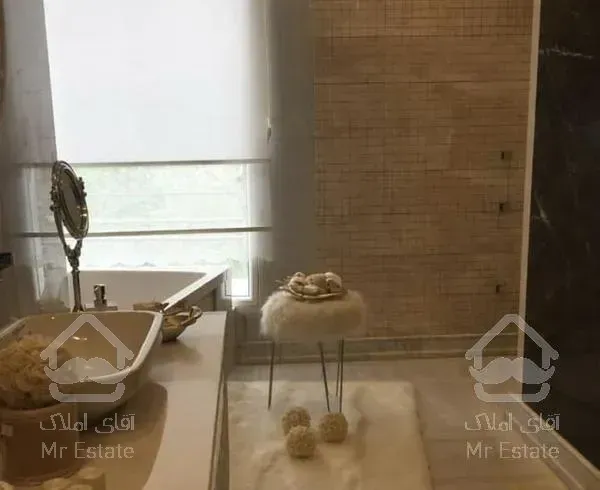 ٢٢٥ متر باغ فردوس طبقه نهم