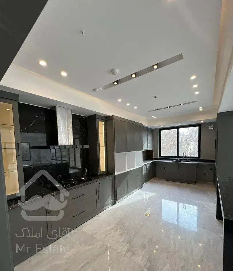 کار لوکس و برند با بهترین دسترسی سجاد