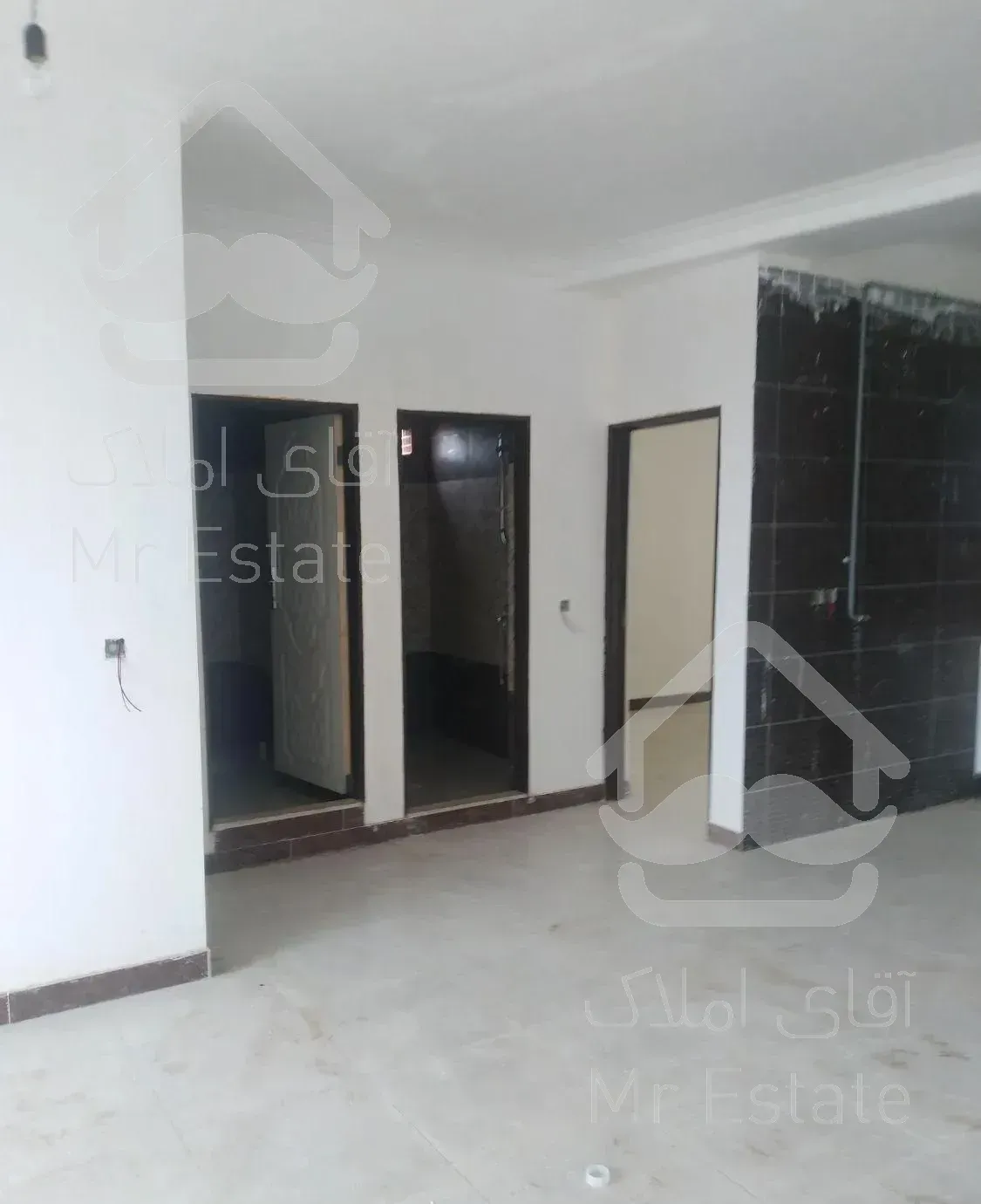 واحد نوساز کلید نخورده ۹۰متر داخل شهر