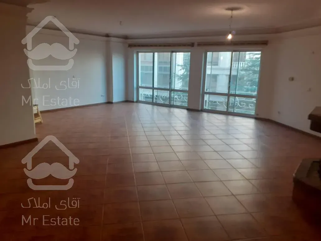 اجاره و رهن آپارتمان زعفرانیه 260  متر شیک