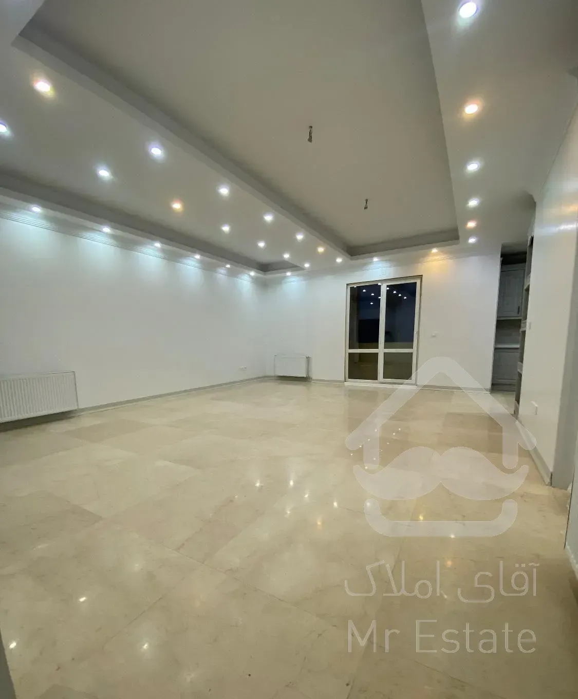 اپارتمان ۱۱۵ متری / ۲ خواب / نیروهوایی