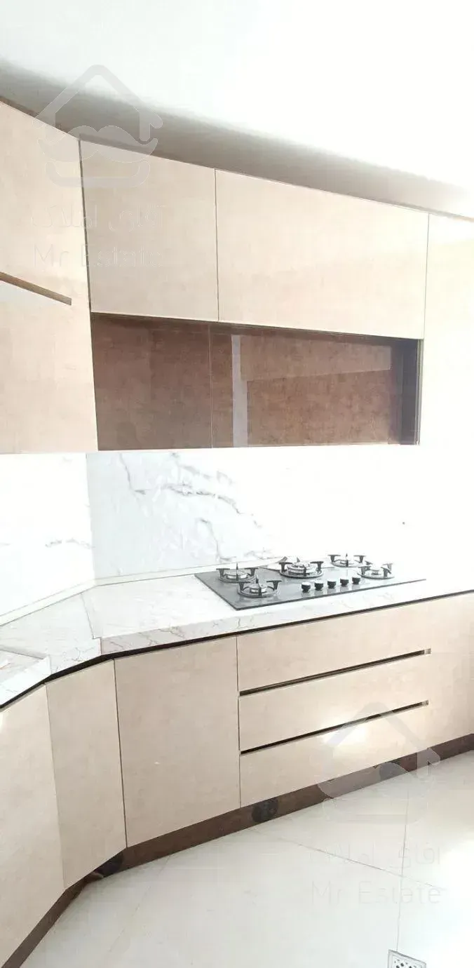 آپارتمان ۱۴۰ متری نوساز