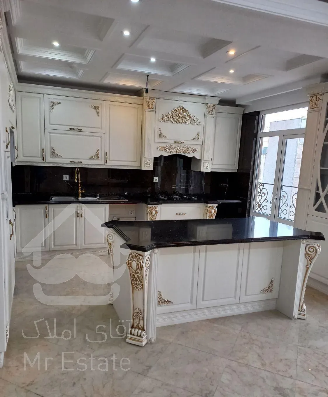 ۱۰۰متر شمال خیابان کاشانی / پرده خور رو به آفتاب