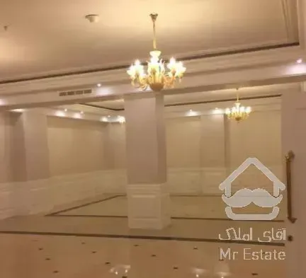 سعادت آباد ۱۸۰متر. کلاسیک . غربی بلوار ۲۴متری