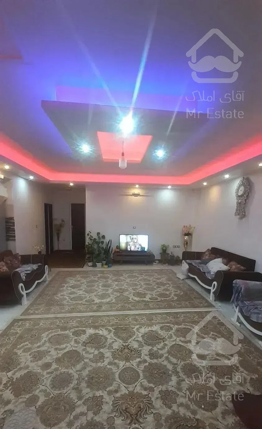 دو طبقه ویلا در کلاردشت کلنو هر طبقه ۱۱۰متر