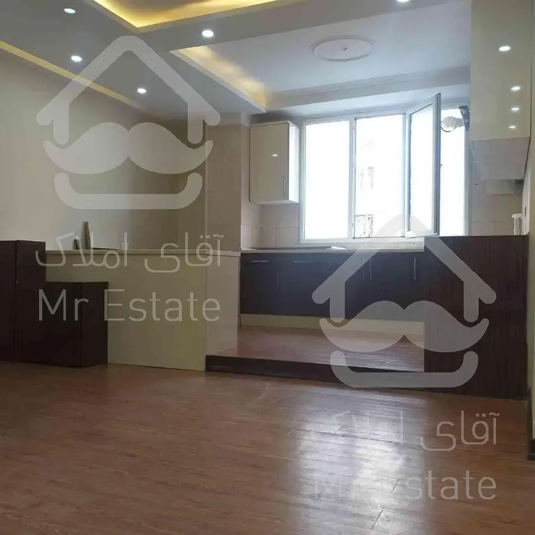 66 متر خیابان لاله