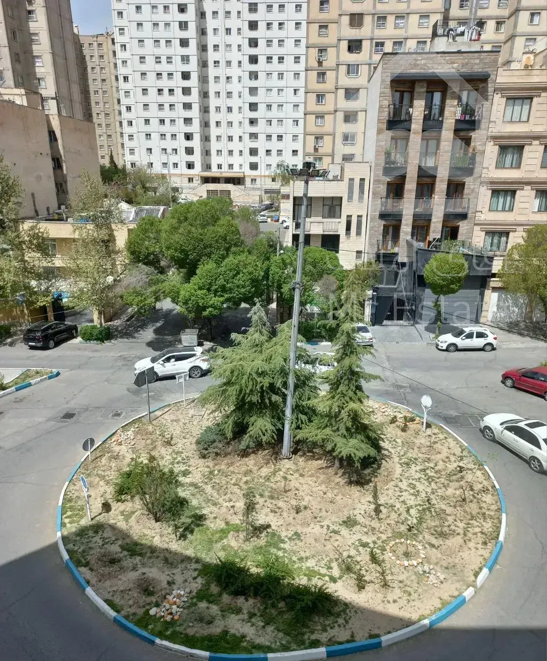 123متر 3خواب لویزان شیان  مجتمع گلها / بهترین طبقه