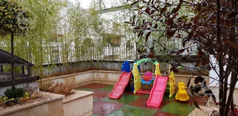 خرید و فروش آپارتمان مسکونی 275 متری در نیاوران