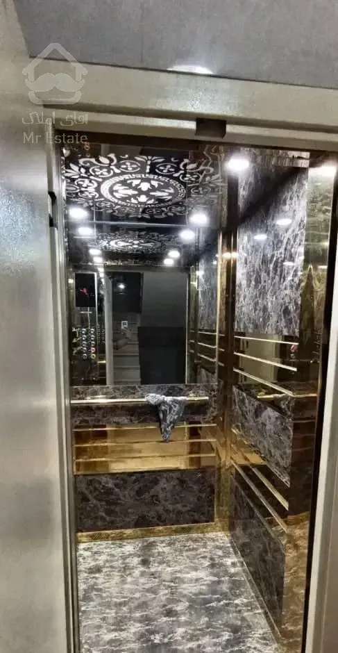 واحد ۹۳متری نوساز پارکینگ دار.