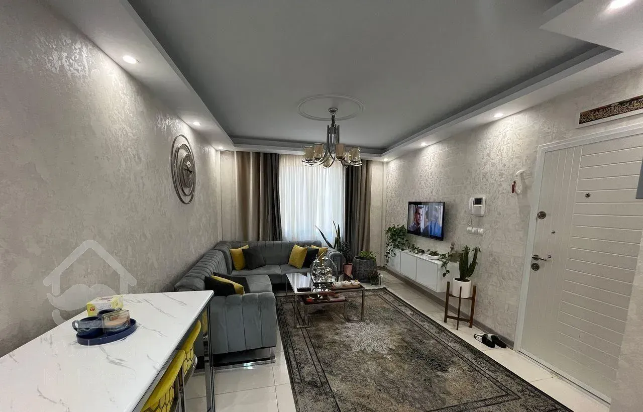 ۴۳متر/ پارکینگ دار/ تک واحدی/شیک و خوش نقشه