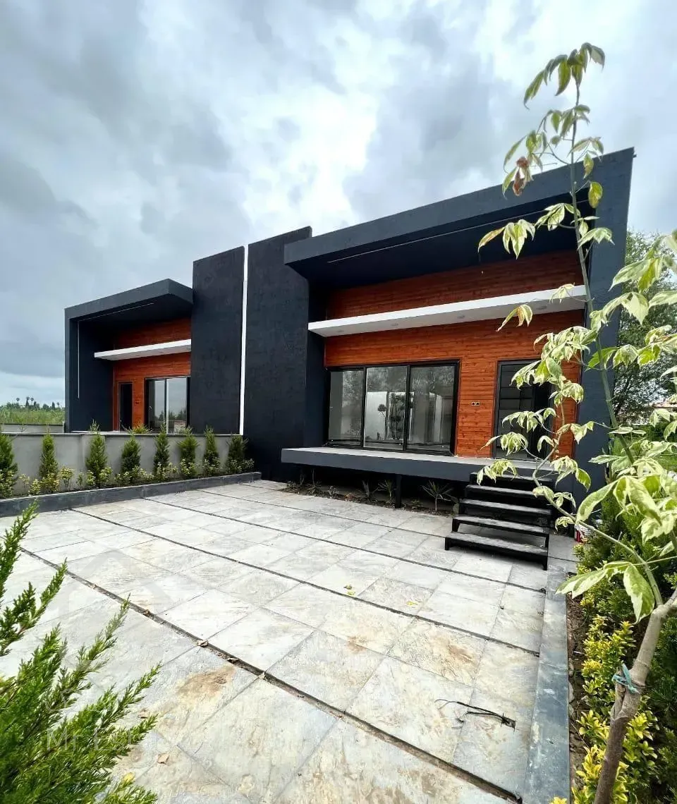 ویلامدرن خوش نشین۲۰۰زمین/۱۰۰بنا/۲خوابه/باسند