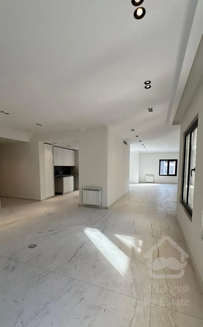 آجودانیه/۲۲۰متر۴خ طبقه۵/نوسازی کامل/۲پارکینگ