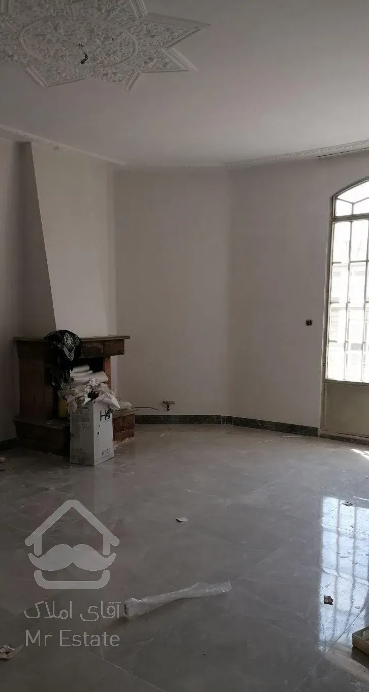 ۵۴ متر یک خوابه کوی بیمه فروشی