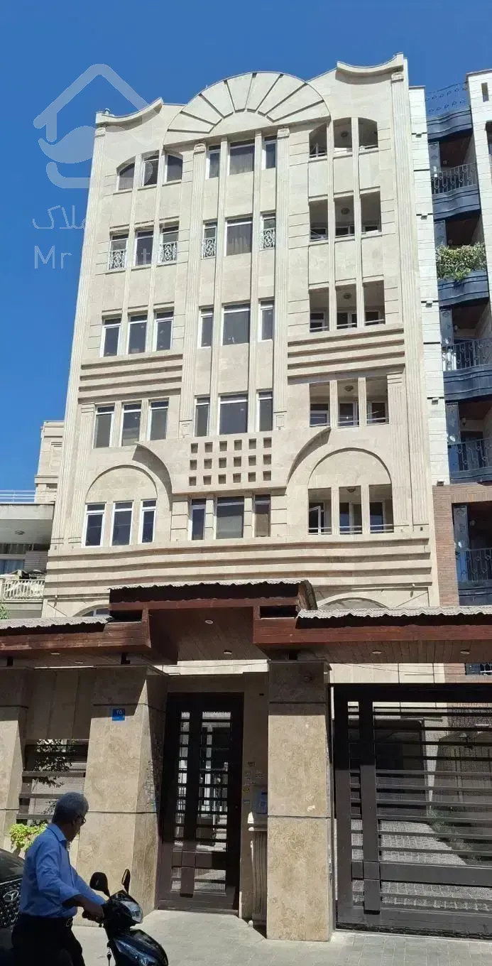 91متر فروش ،،فول امکانات،، جمالزاده شمالی