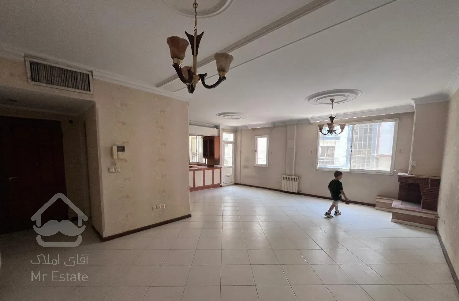 آپارتمان ۱۰۵ متر ۲ خوابه فروشی