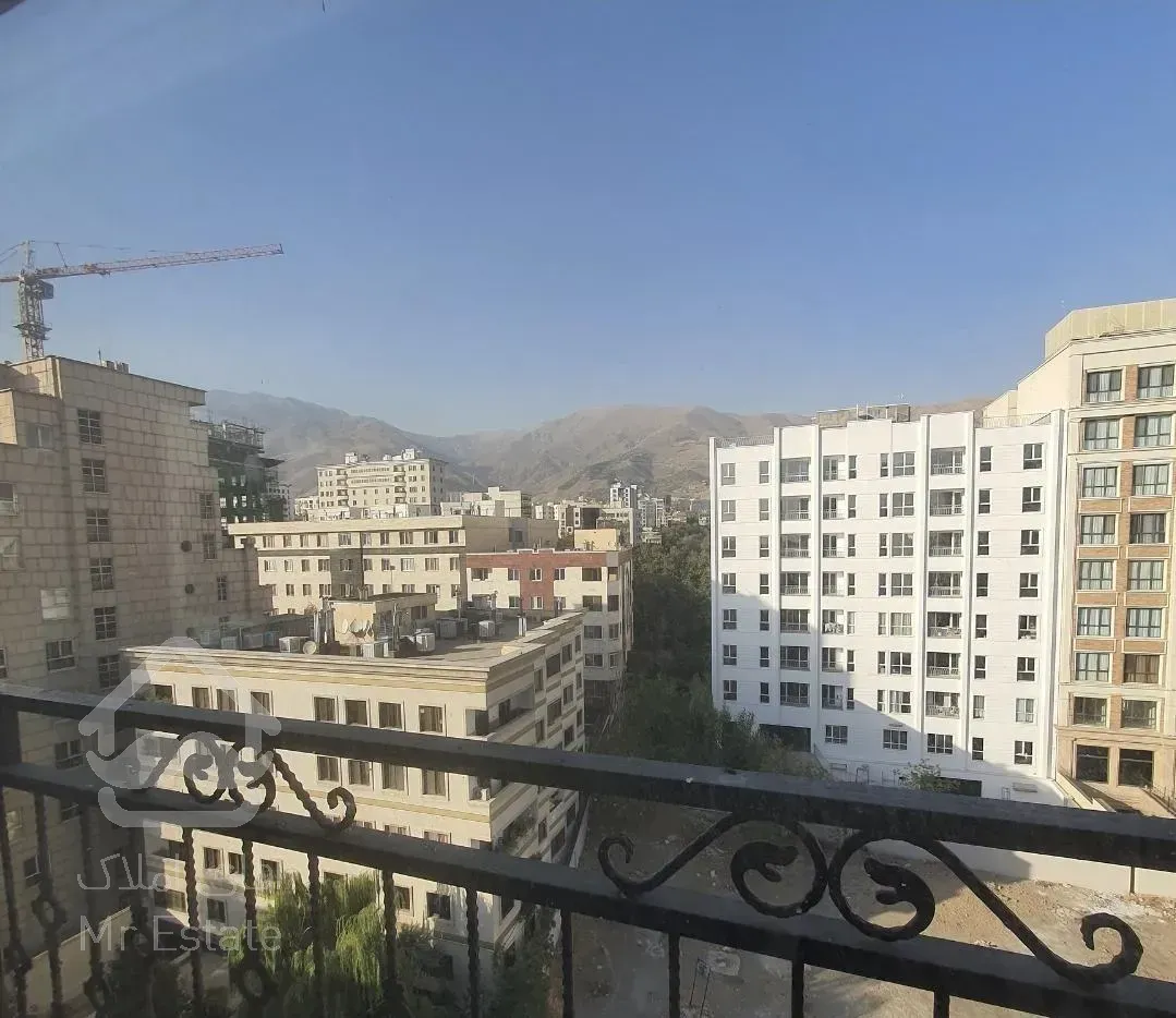 دزاشیب/ ۱۴۰متر/۳خواب/زیر قیمت منطقه