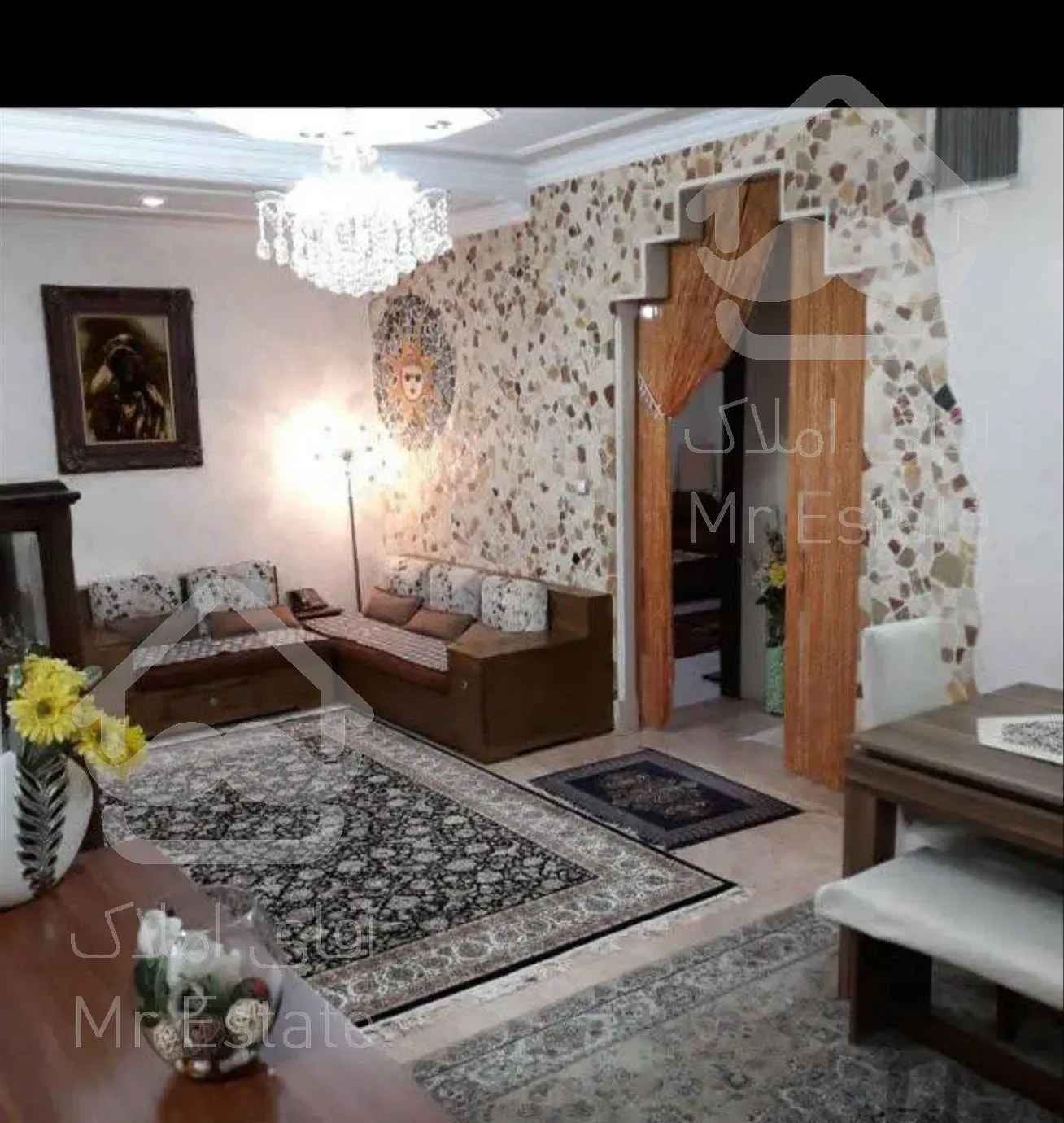 اپارتمان تمیز  دسترسی به مترو و بی ار تی