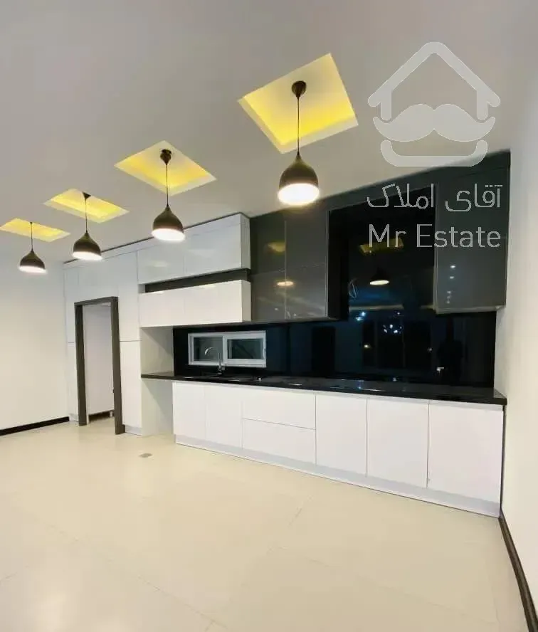 ویلا ۳۰۰مترزمین ،استخردار،رووف گاردن،نوساز