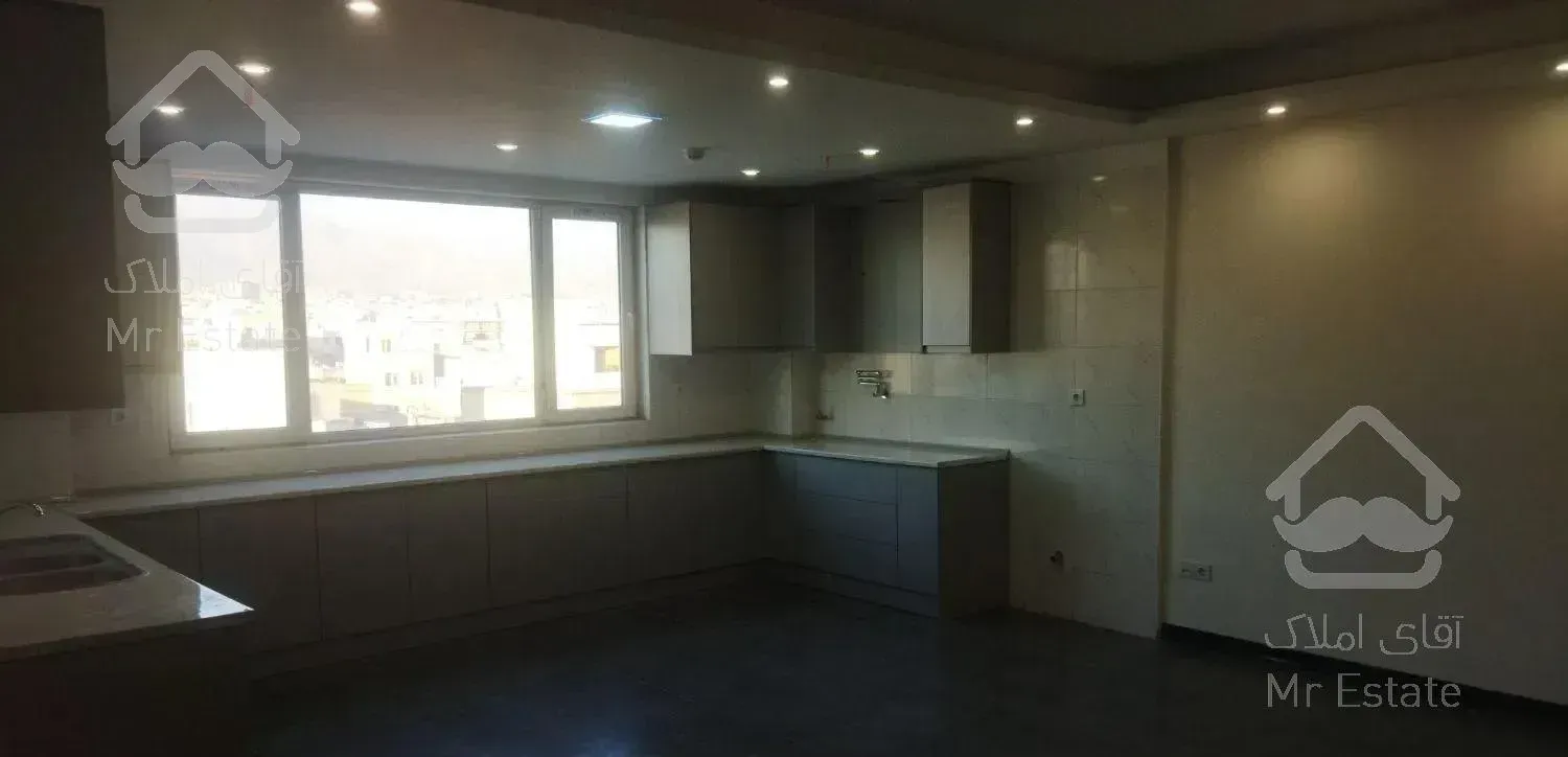 آپارتمان 121 متری فول امکانات کلید نخورده