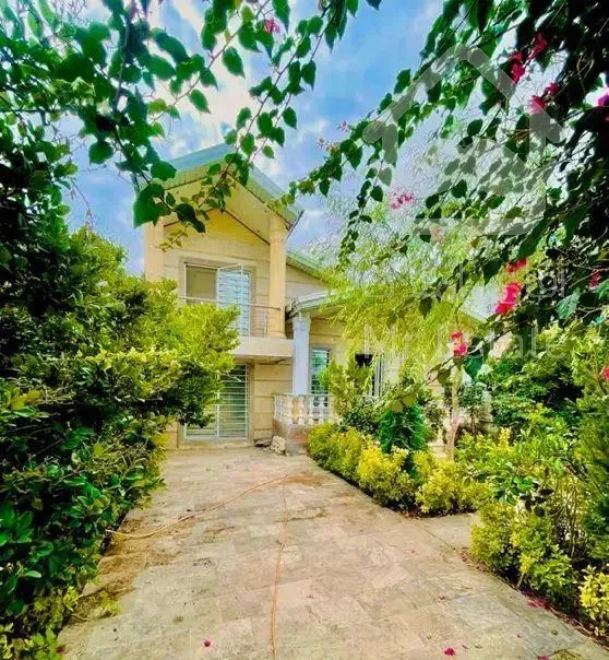 ویلاباغ (کاسبی )نیمپیلوت ۳۰۰ متری باسندتک برگ