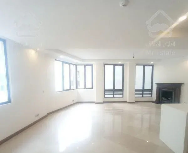 فروش140مترنیاوران/3ساله/لابی روف گاردن