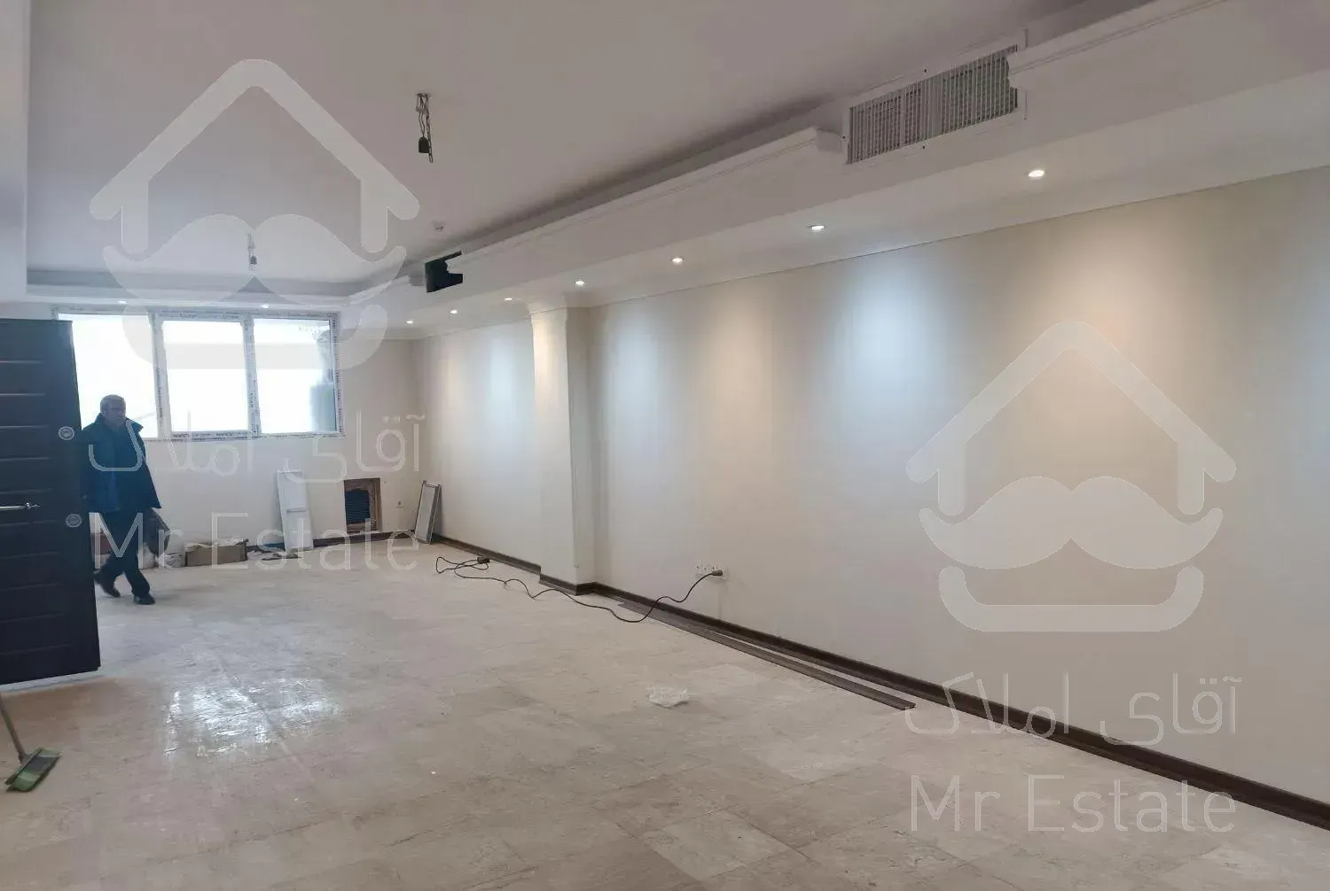 ۱۳۳متر.نوساز.تکواحدی.خ نجات الهی شمالی