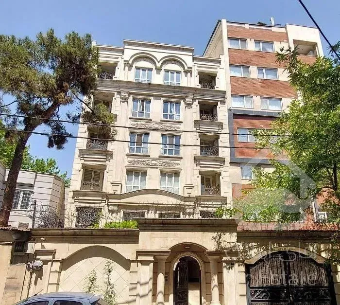 ۸۱ متر فول قلهک، بازید ساعت ۱۲ تا ۱۵